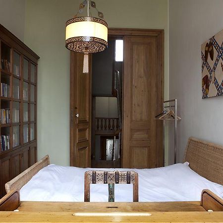 The Phileas Fogg Bed & Breakfast Saint-Josse-ten-Noode Exteriör bild